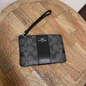 Coach Corner Zip Wristlet In Signature Canvas